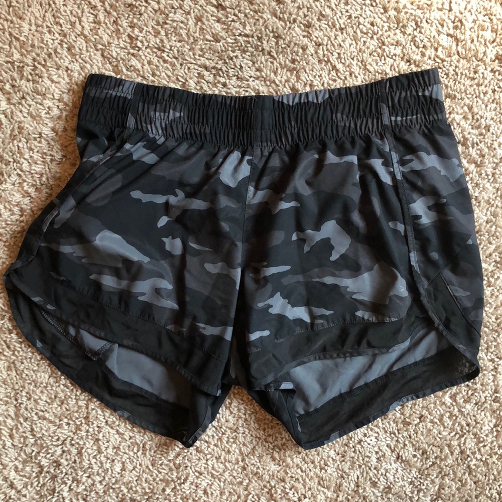 Athleta Mesh Racer Printed Run Short 4”